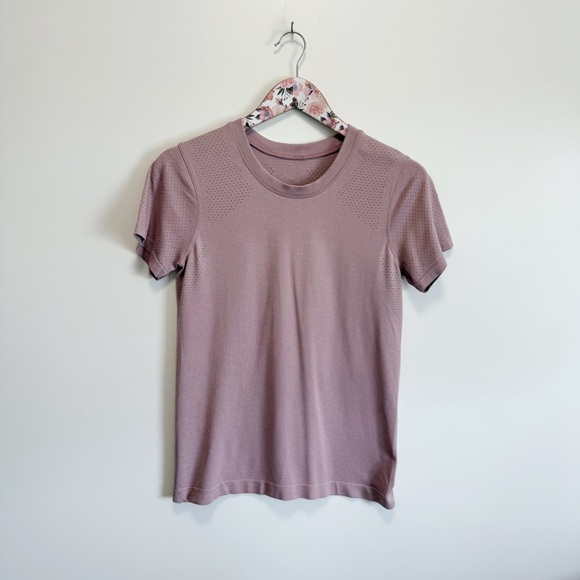 LULULEMON 8 Breeze By Short Sleeve Fusion Pink Mauve Women’s 8 Vented Mesh - Picture 2 of 9